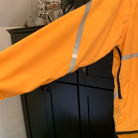 MEC Running and Bike Jacket XL - Picture 4 of 14